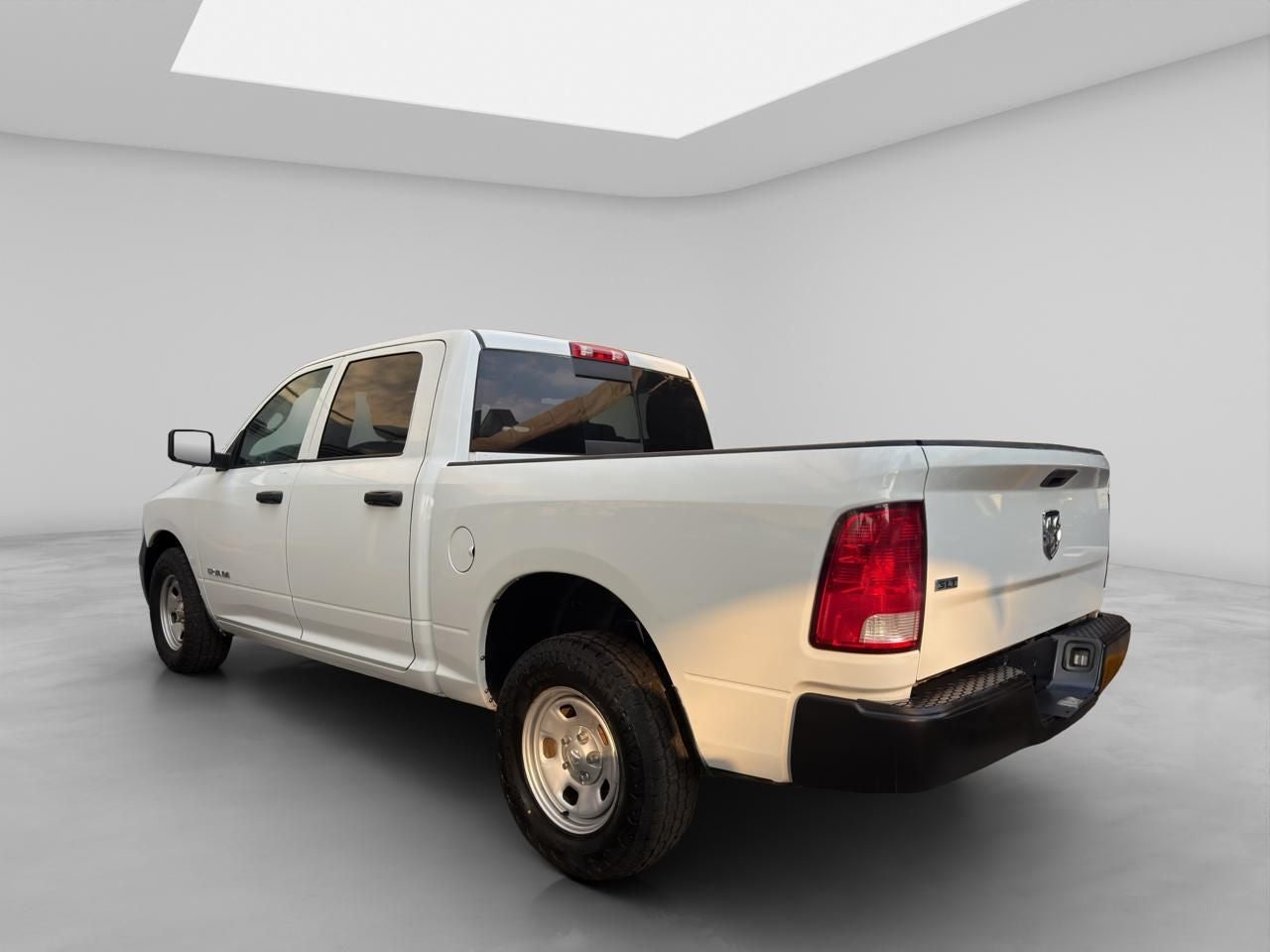 2022 RAM 1500 SLT Trabajo Crew Cab