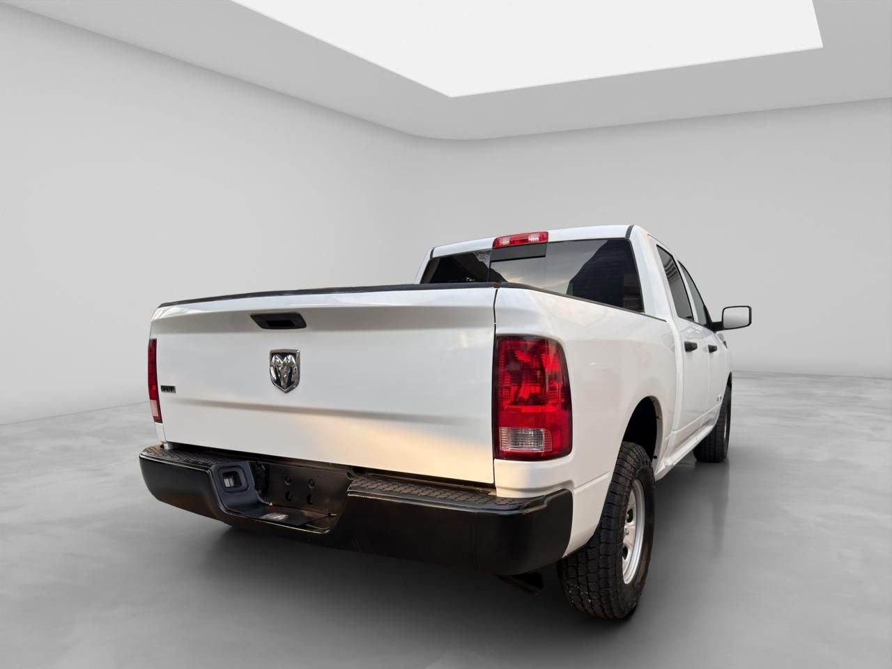 2022 RAM 1500 SLT Trabajo Crew Cab