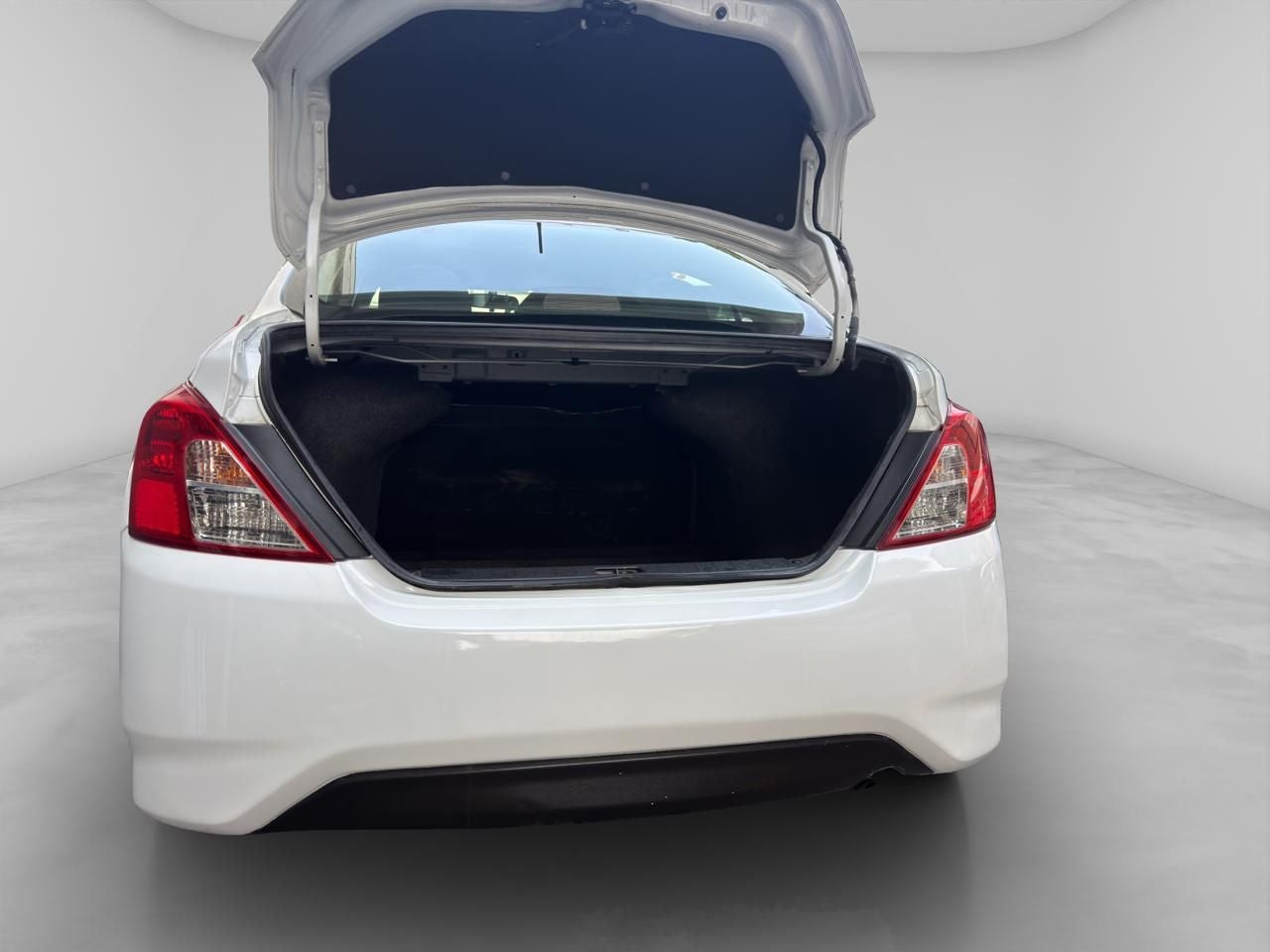 2020 Nissan Versa 1.6 V-Drive Mt