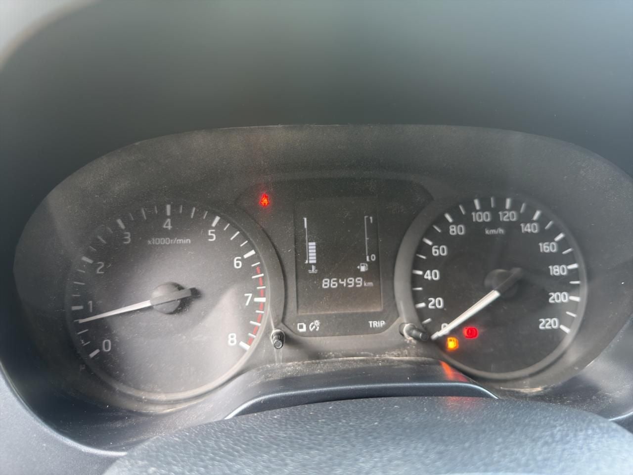 2020 Nissan NP300 Doble Cabina 2.5 SE Paq Seguridad Mt