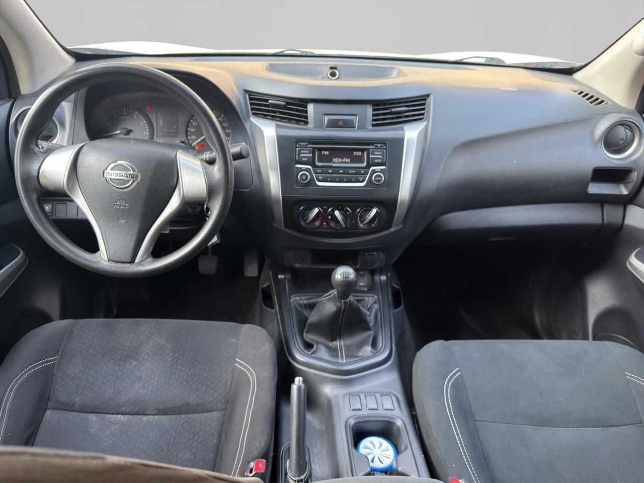 2020 Nissan NP300 Doble Cabina 2.5 SE Paq Seguridad Mt