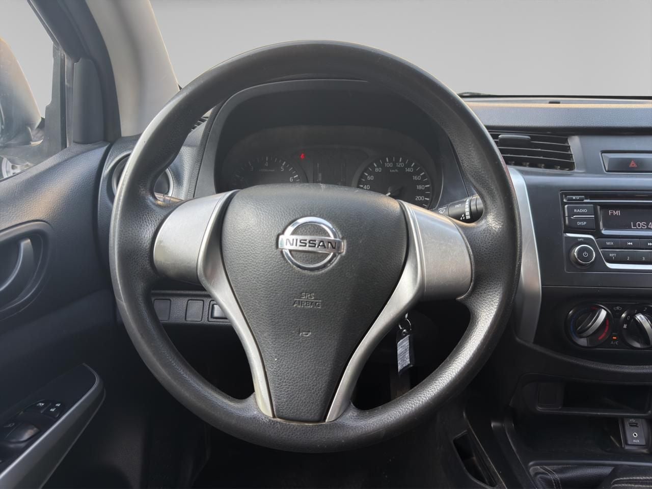 2020 Nissan NP300 Doble Cabina 2.5 SE Paq Seguridad Mt