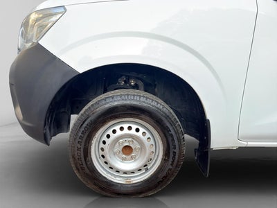 2020 Nissan NP300 Doble Cabina 2.5 SE Paq Seguridad Mt