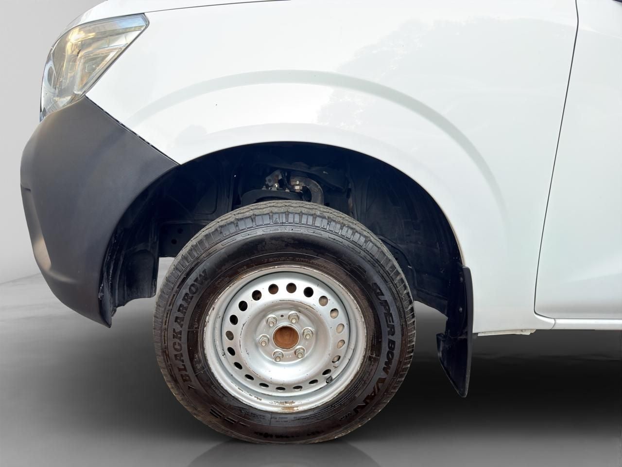 2020 Nissan NP300 Doble Cabina 2.5 SE Paq Seguridad Mt