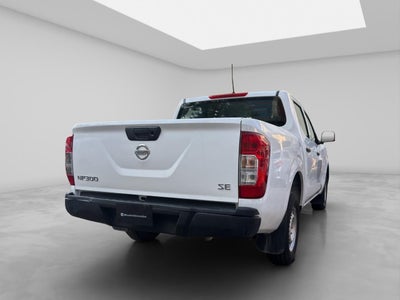 2020 Nissan NP300 Doble Cabina 2.5 SE Paq Seguridad Mt