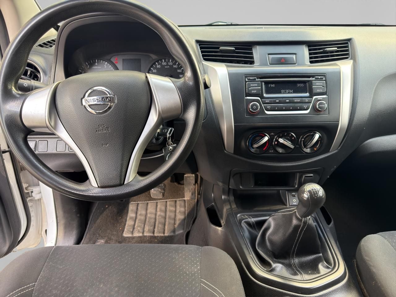 2020 Nissan NP300 Doble Cabina 2.5 SE Paq Seguridad Mt