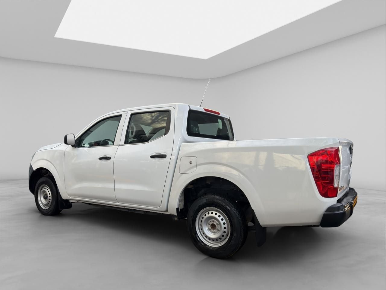 2020 Nissan NP300 Doble Cabina 2.5 SE Paq Seguridad Mt