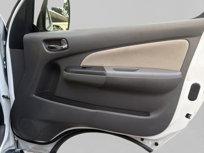 2023 Nissan Urvan 2.5 14 Pasajeros Amplia AA Mt