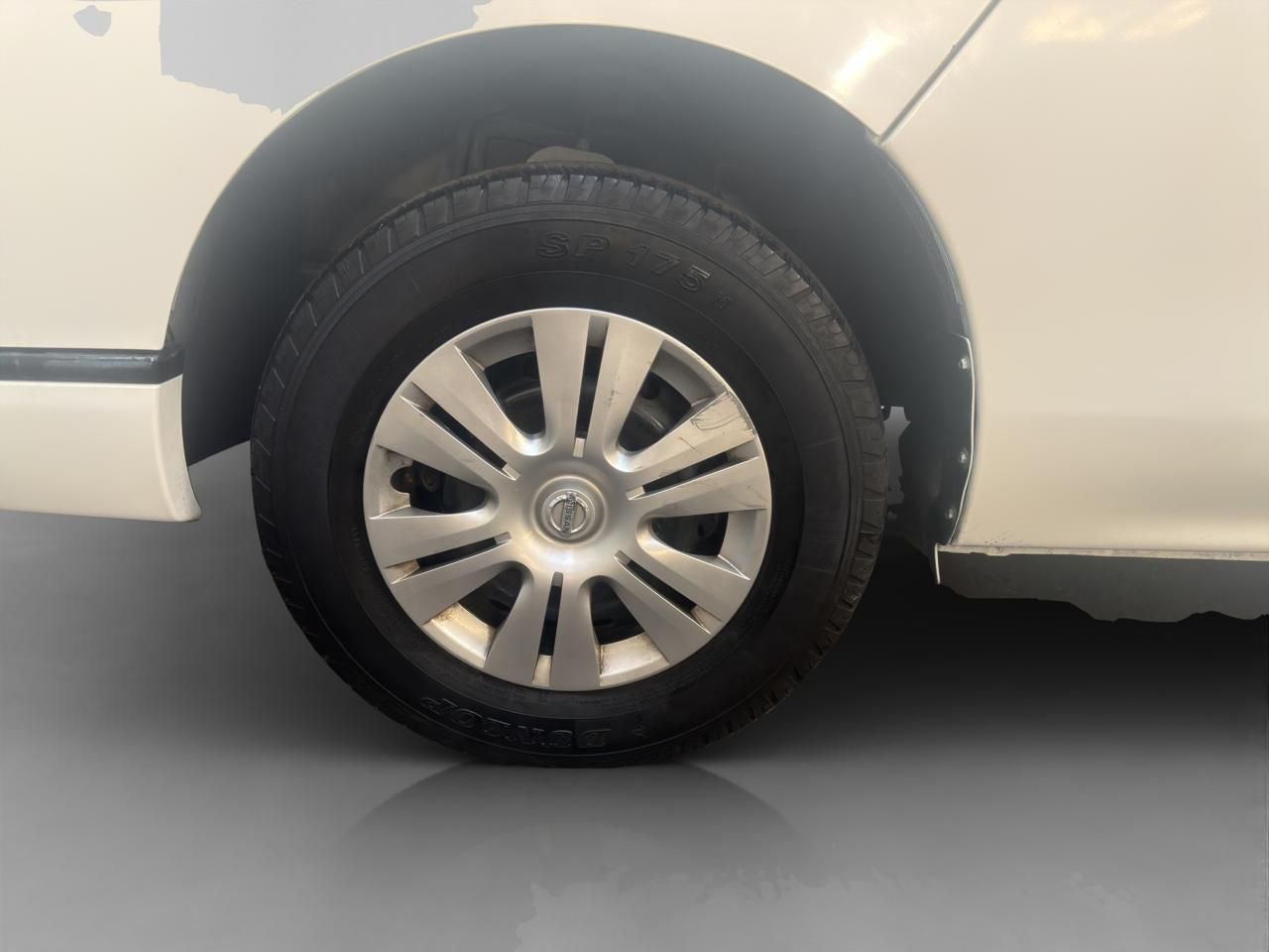 2023 Nissan Urvan 2.5 14 Pasajeros Amplia AA Mt