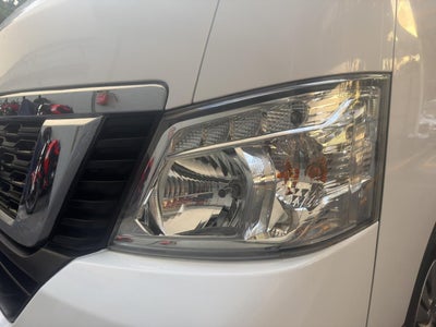 2023 Nissan Urvan 2.5 14 Pasajeros Amplia AA Mt