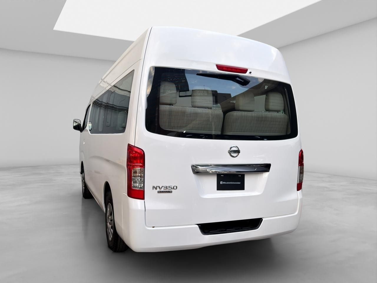 2023 Nissan Urvan 2.5 14 Pasajeros Amplia AA Mt
