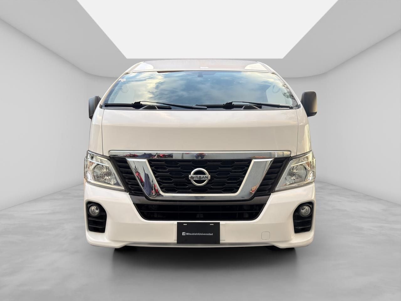 2023 Nissan Urvan 2.5 14 Pasajeros Amplia AA Mt