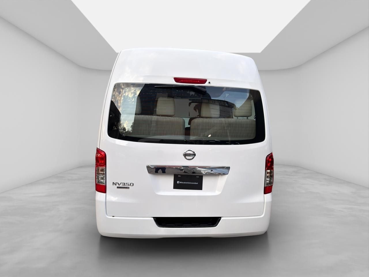 2023 Nissan Urvan 2.5 14 Pasajeros Amplia AA Mt