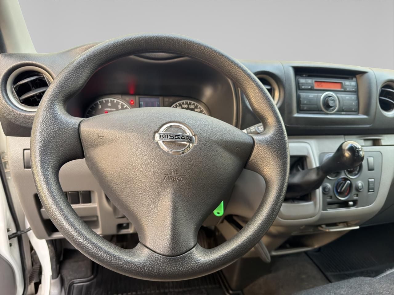 2023 Nissan Urvan 2.5 14 Pasajeros Amplia AA Mt