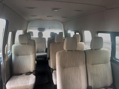 2023 Nissan Urvan 2.5 14 Pasajeros Amplia AA Mt