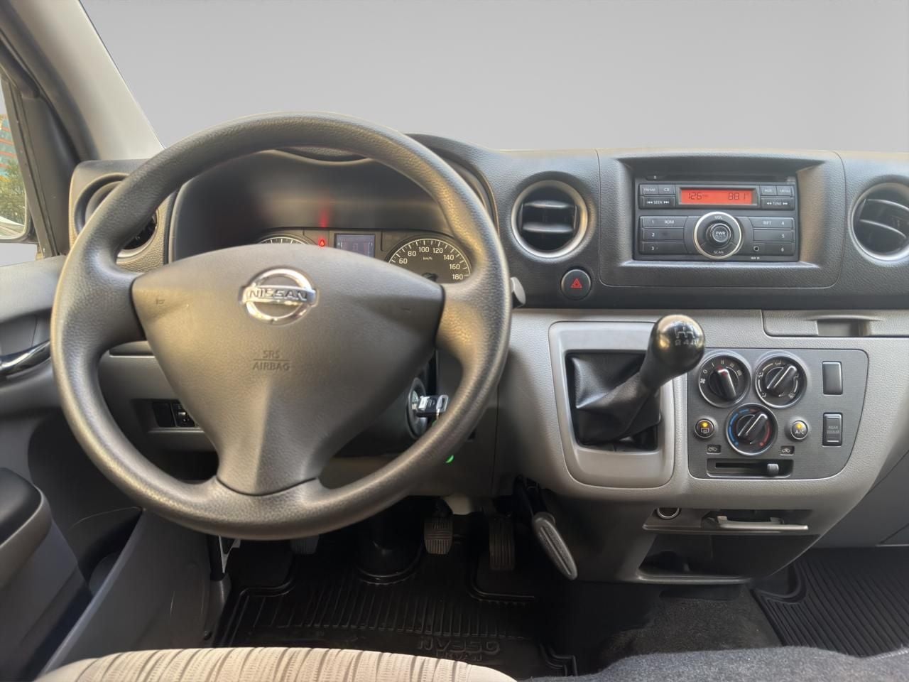 2023 Nissan Urvan 2.5 14 Pasajeros Amplia AA Mt