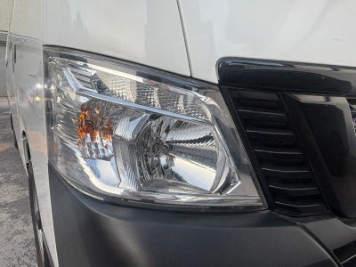 2022 Nissan Urvan 2.5 Panel Ventanas Amplia Paquete Seguridad Mt