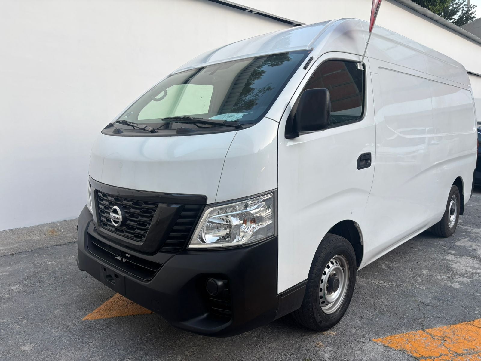 2022 Nissan Urvan 2.5 Panel Ventanas Amplia Paquete Seguridad Mt