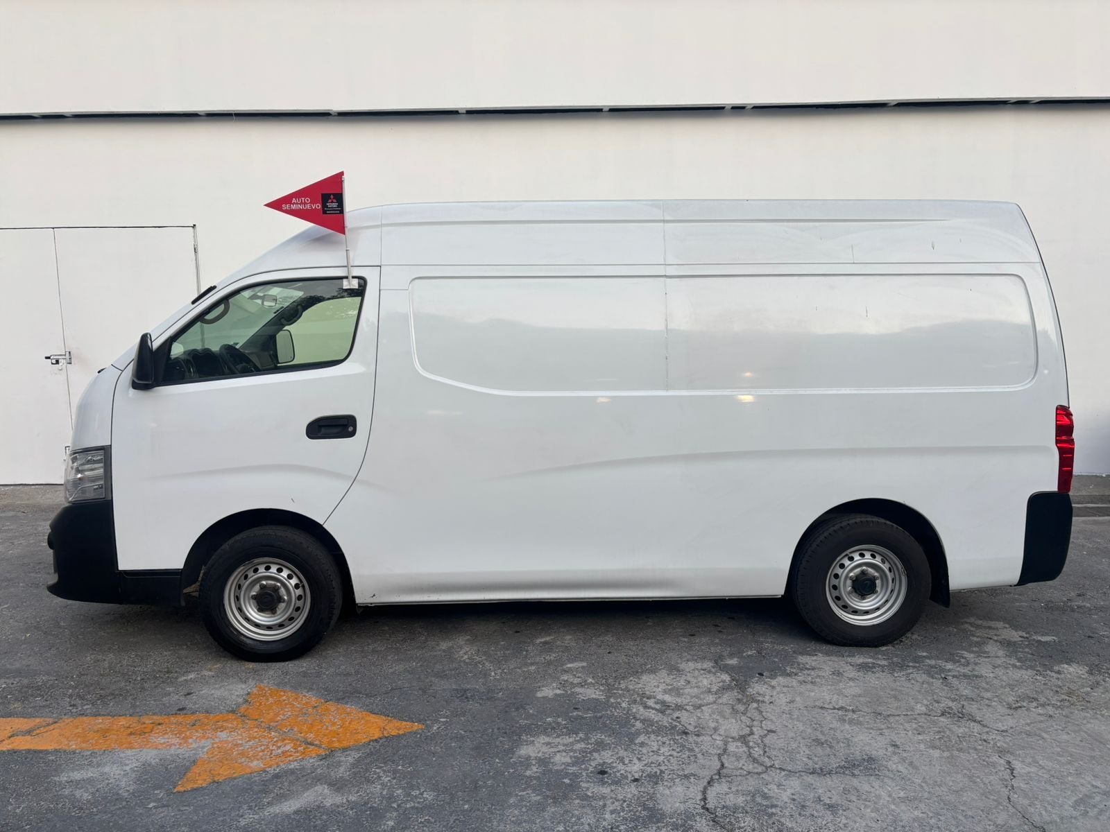 2022 Nissan Urvan 2.5 Panel Ventanas Amplia Paquete Seguridad Mt