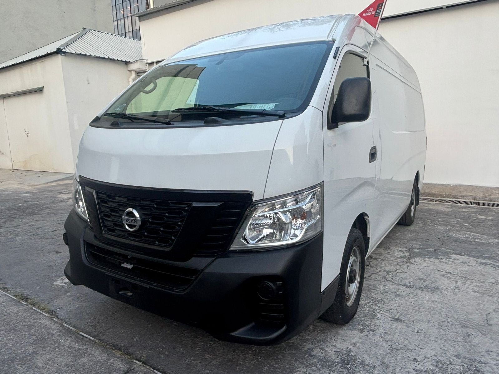 2022 Nissan Urvan 2.5 Panel Ventanas Amplia Paquete Seguridad Mt