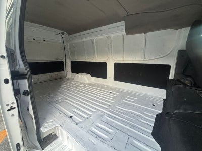 2022 Nissan Urvan 2.5 Panel Ventanas Amplia Paquete Seguridad Mt