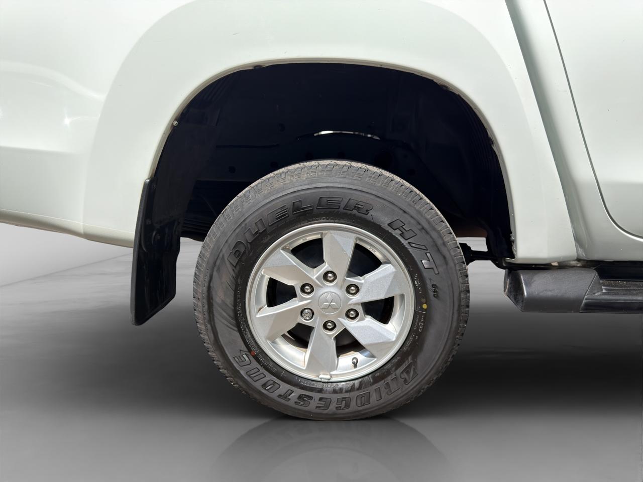 2023 Mitsubishi L200 2.4 Glx Cabina Doble 4x2 Mt