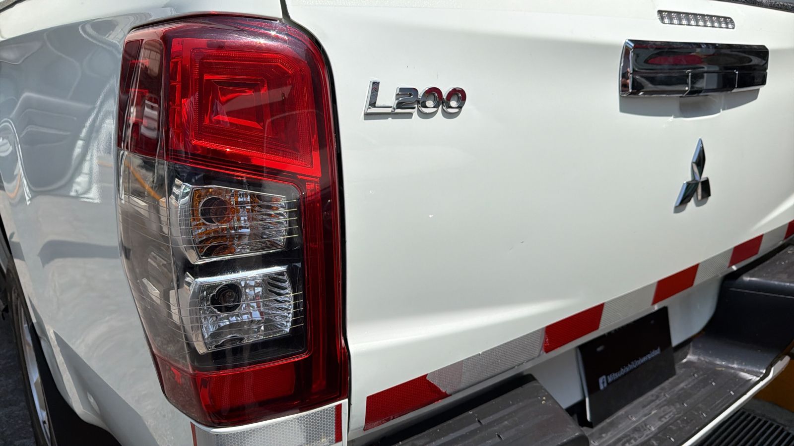 2023 Mitsubishi L200 2.4 Glx Cabina Doble 4x2 Mt