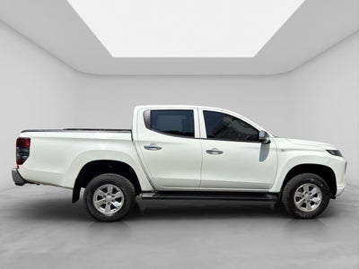 2023 Mitsubishi L200 2.4 Glx Cabina Doble 4x2 Mt