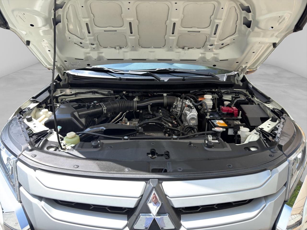 2023 Mitsubishi L200 2.4 Glx Cabina Doble 4x2 Mt