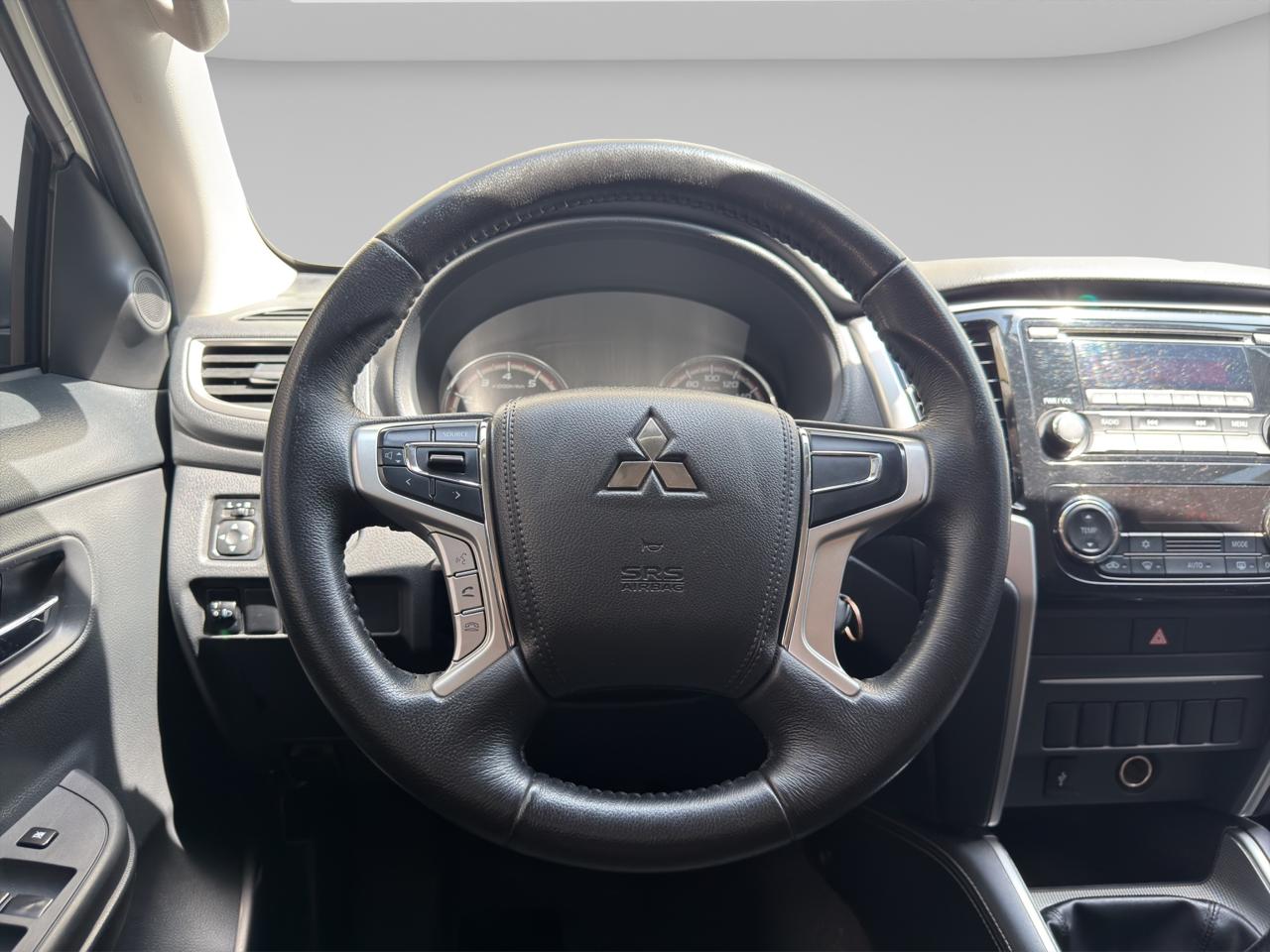 2023 Mitsubishi L200 2.4 Glx Cabina Doble 4x2 Mt