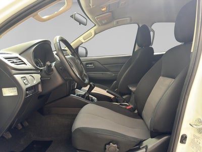 2023 Mitsubishi L200 2.4 Glx Cabina Doble 4x2 Mt