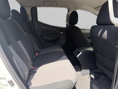 2023 Mitsubishi L200 2.4 Glx Cabina Doble 4x2 Mt