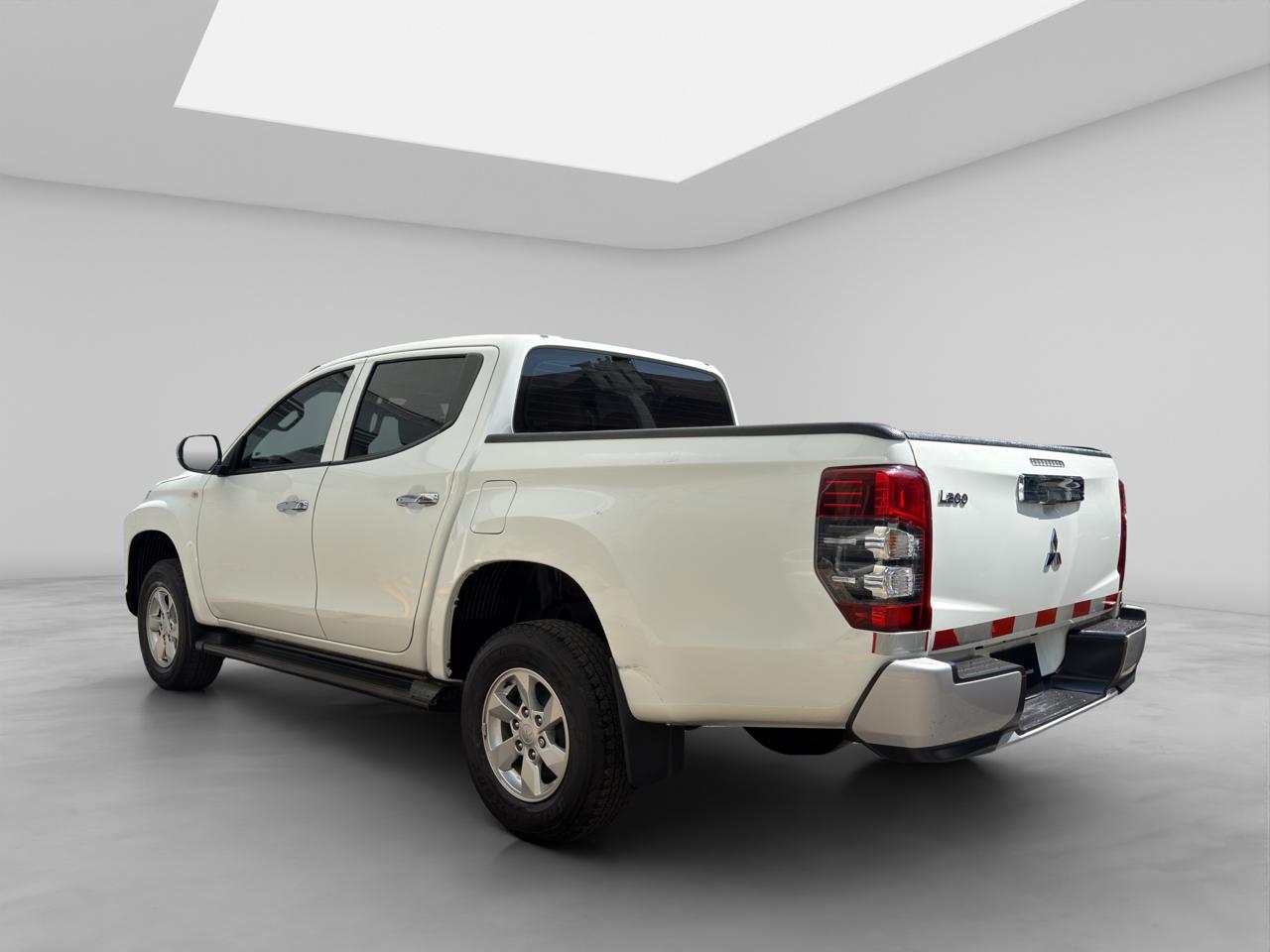 2023 Mitsubishi L200 2.4 Glx Cabina Doble 4x2 Mt