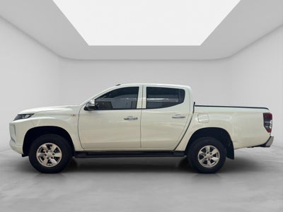 2023 Mitsubishi L200 2.4 Glx Cabina Doble 4x2 Mt