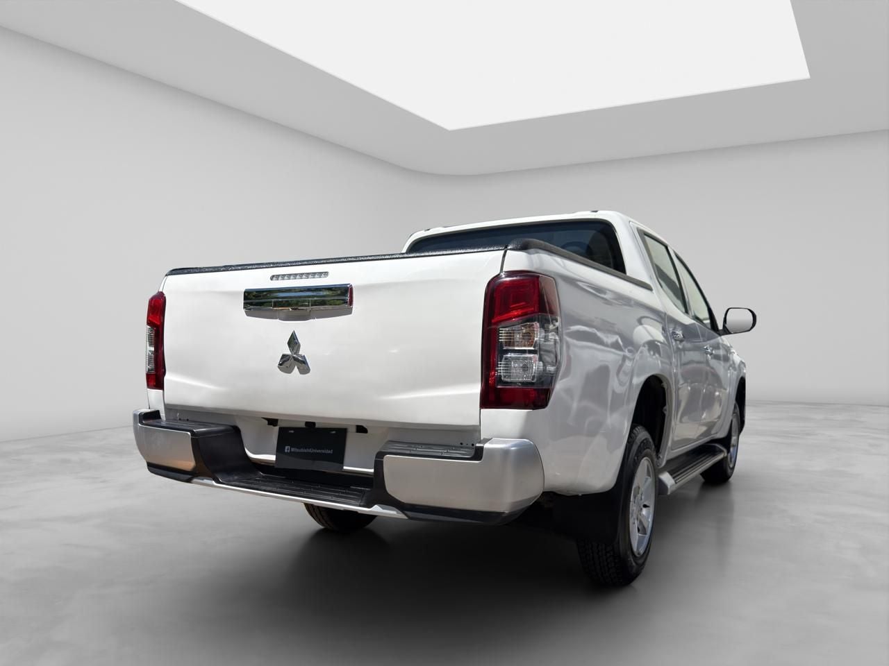 2022 Mitsubishi L200 2.4 GLX 4x2 Mt