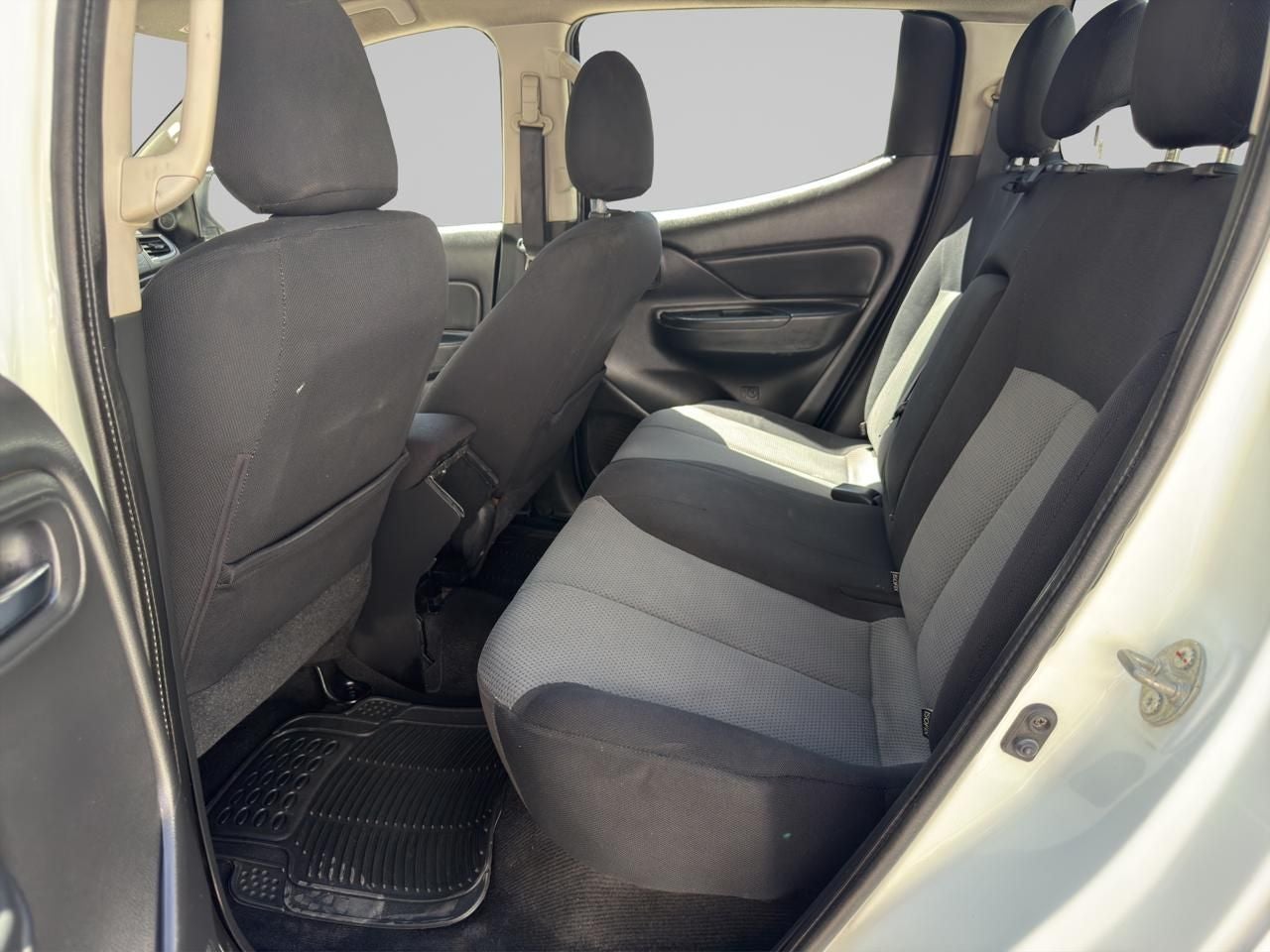 2022 Mitsubishi L200 2.4 GLX 4x2 Mt
