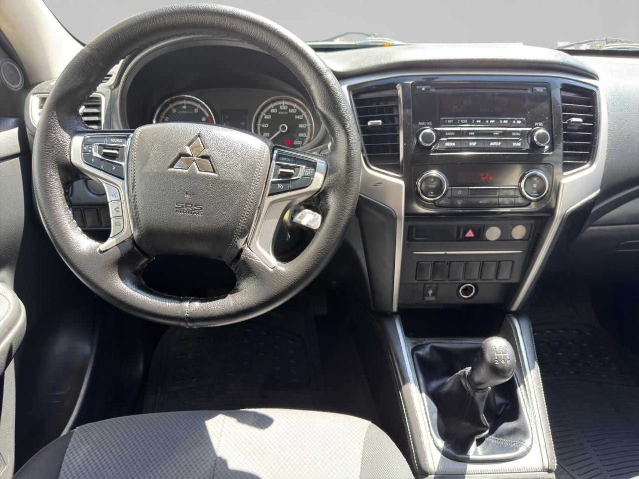 2022 Mitsubishi L200 2.4 GLX 4x2 Mt