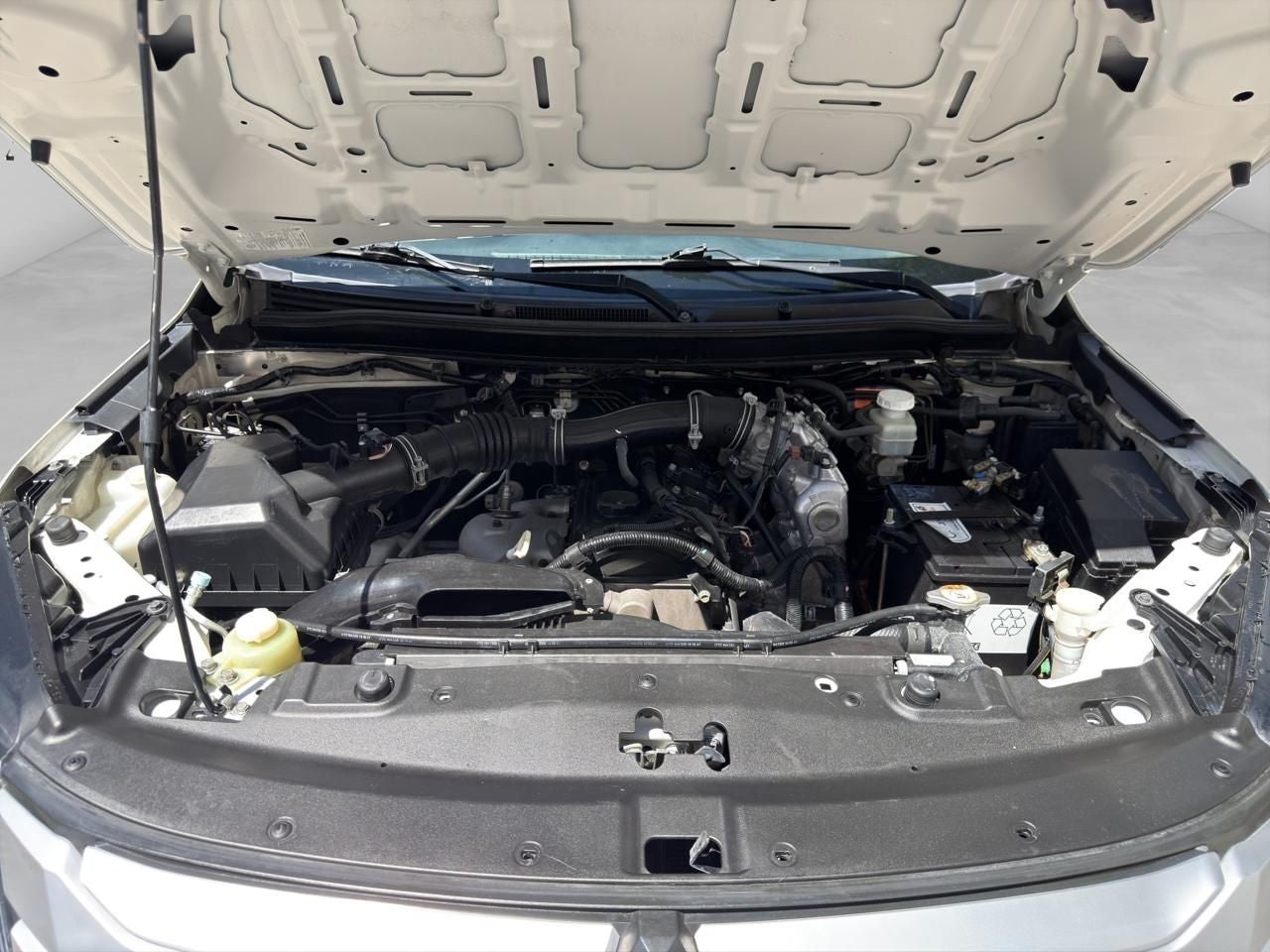 2022 Mitsubishi L200 2.4 GLX 4x2 Mt