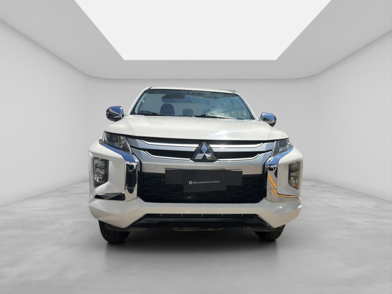 2022 Mitsubishi L200 2.4 GLX 4x2 Mt