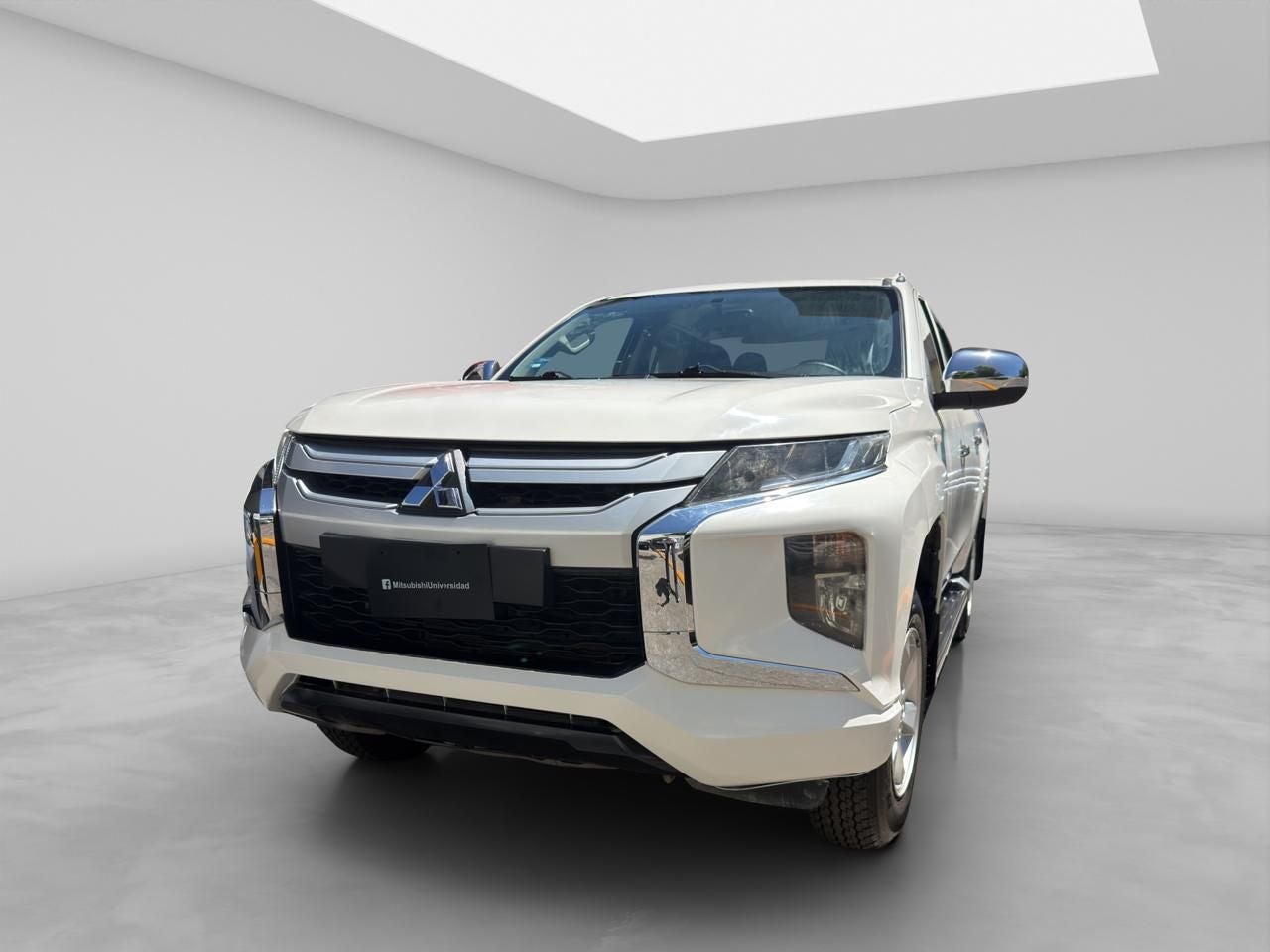 2022 Mitsubishi L200 2.4 GLX 4x2 Mt