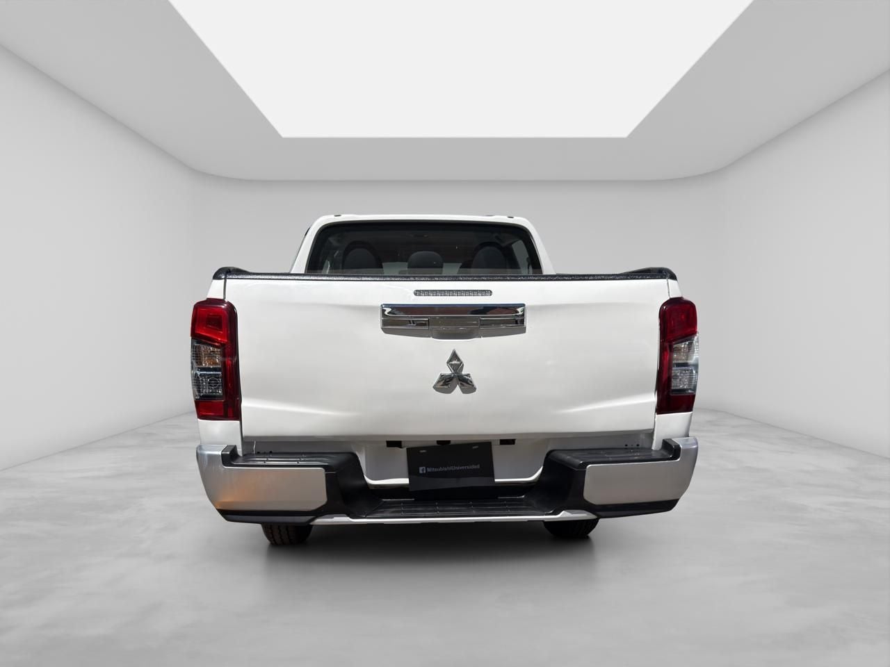 2022 Mitsubishi L200 2.4 GLX 4x2 Mt