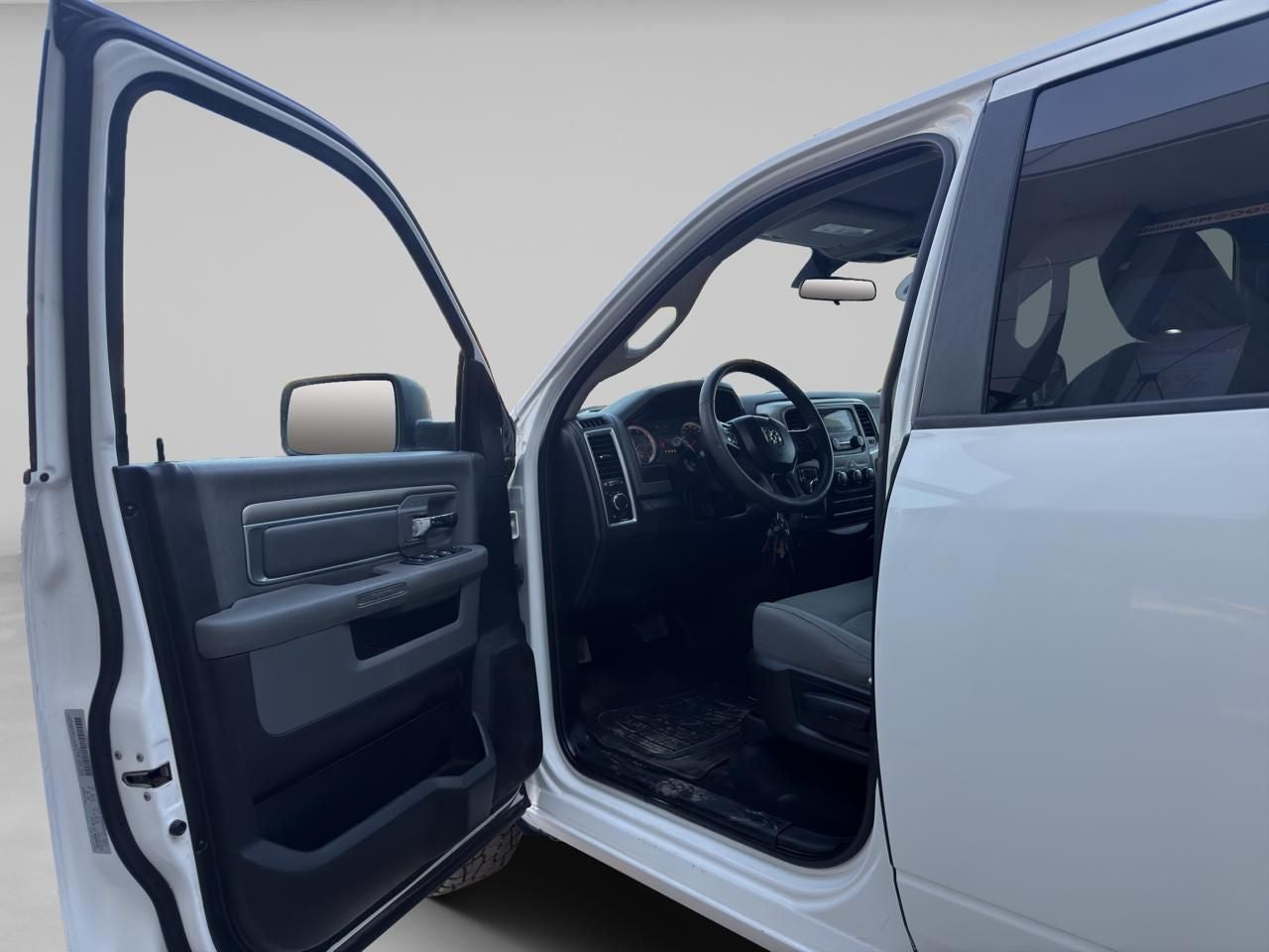 2020 RAM 1500 3.3 V6 XL Crew Cab 4x2 At