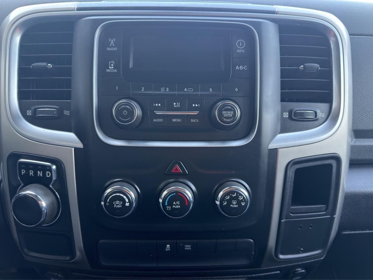 2020 RAM 1500 3.3 V6 XL Crew Cab 4x4 At