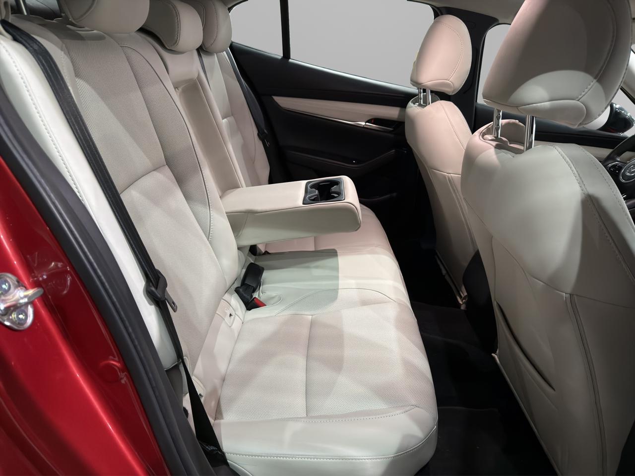 2025 Mazda Mazda 3 2.5 Signature Sedan At