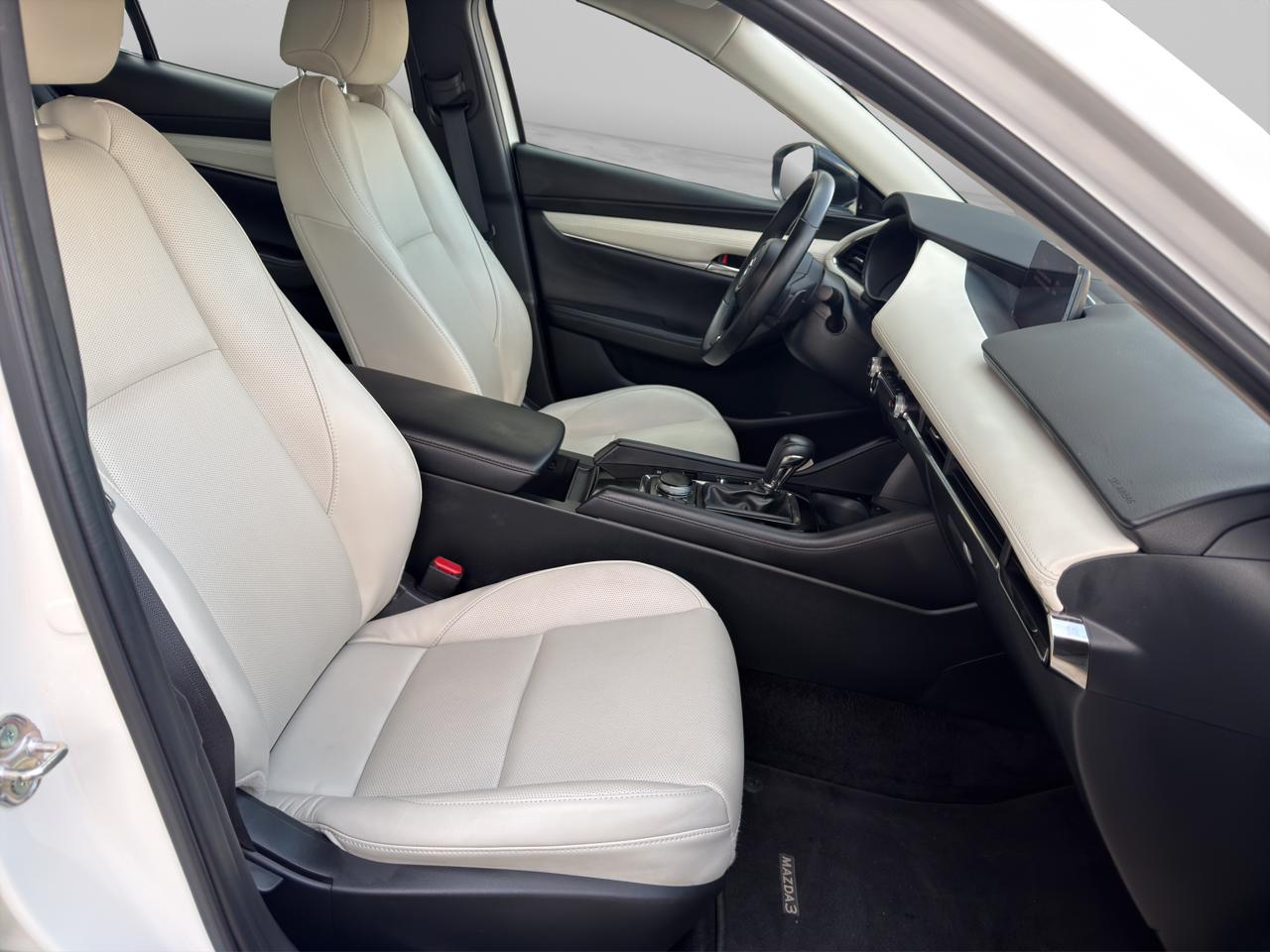 2025 Mazda Mazda 3 2.5 Signature Sedan At