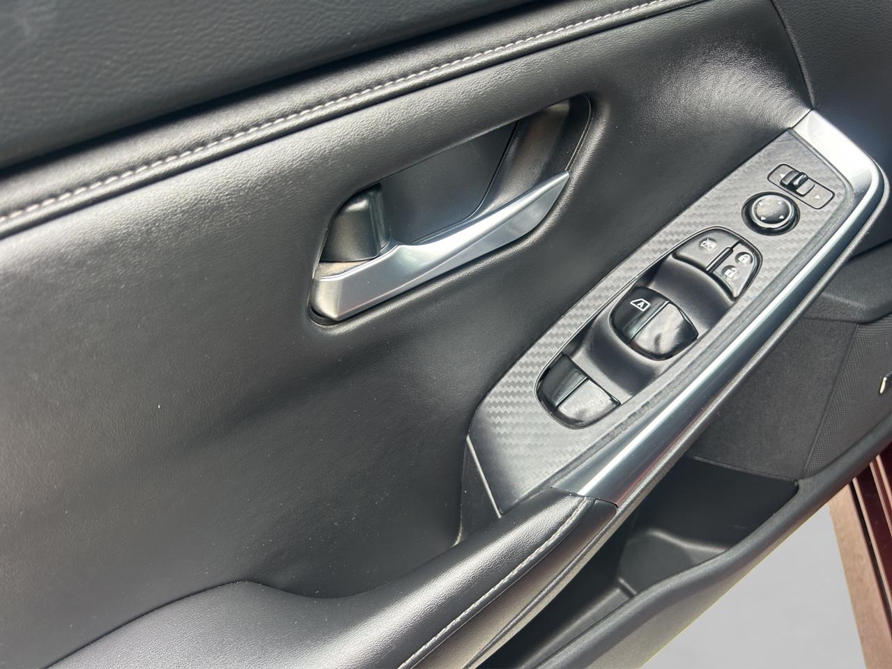 2023 Nissan Sentra 2.0 SR Platinum At