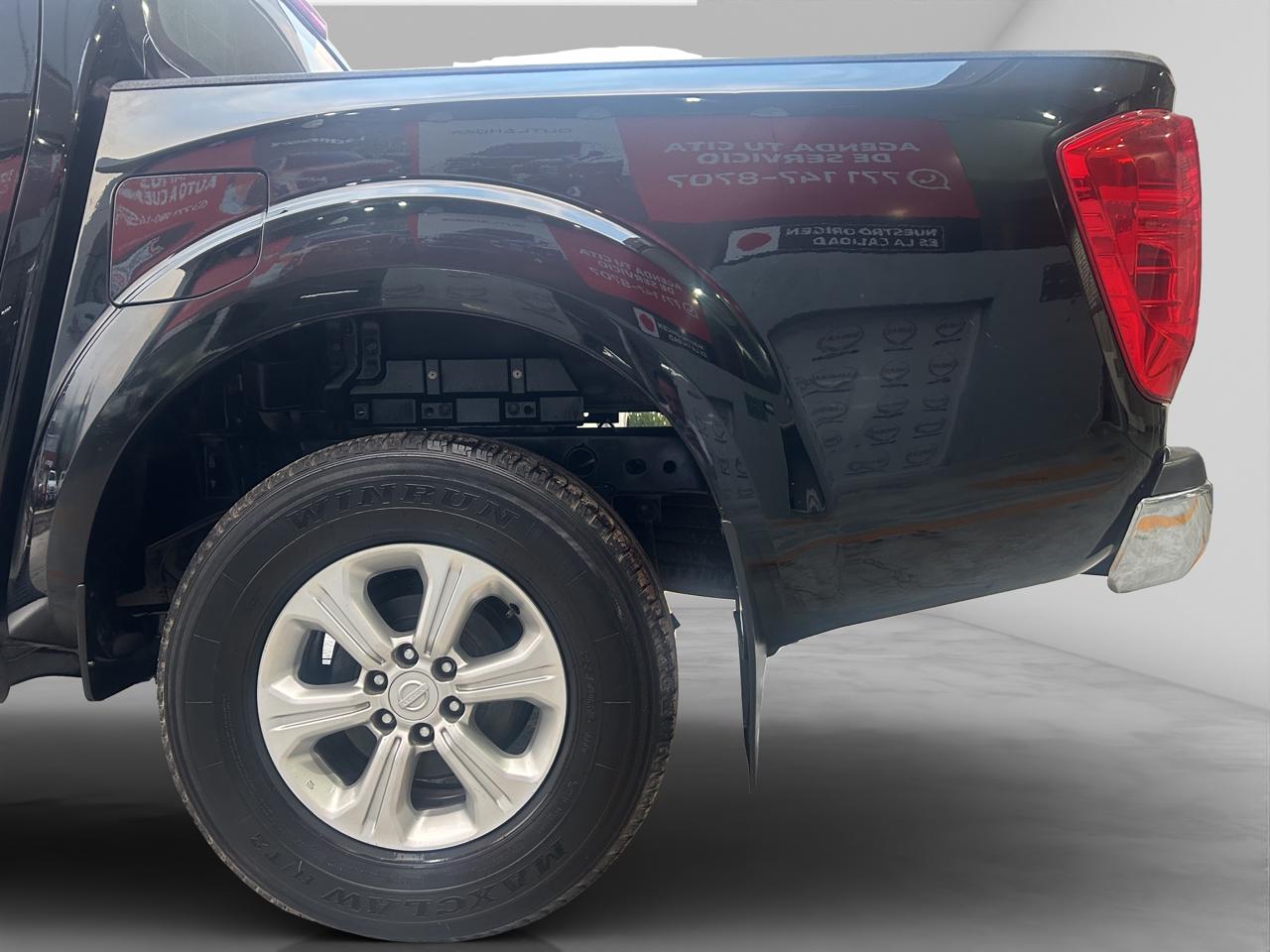 2019 Nissan NP300 Frontier 2.5 LE Ac Doble Cabina Mt