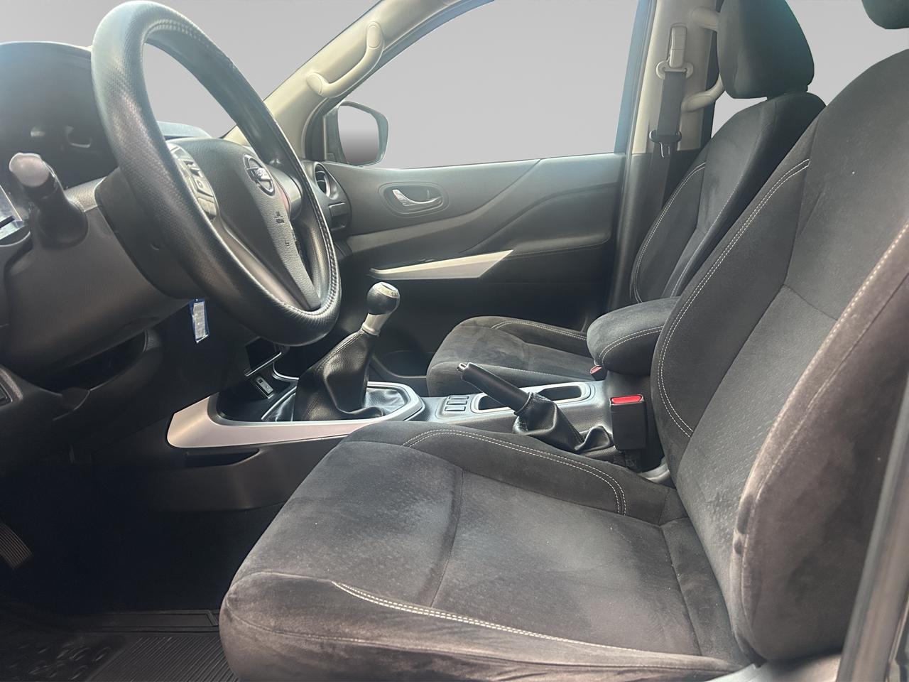2019 Nissan NP300 Frontier 2.5 LE Ac Doble Cabina Mt
