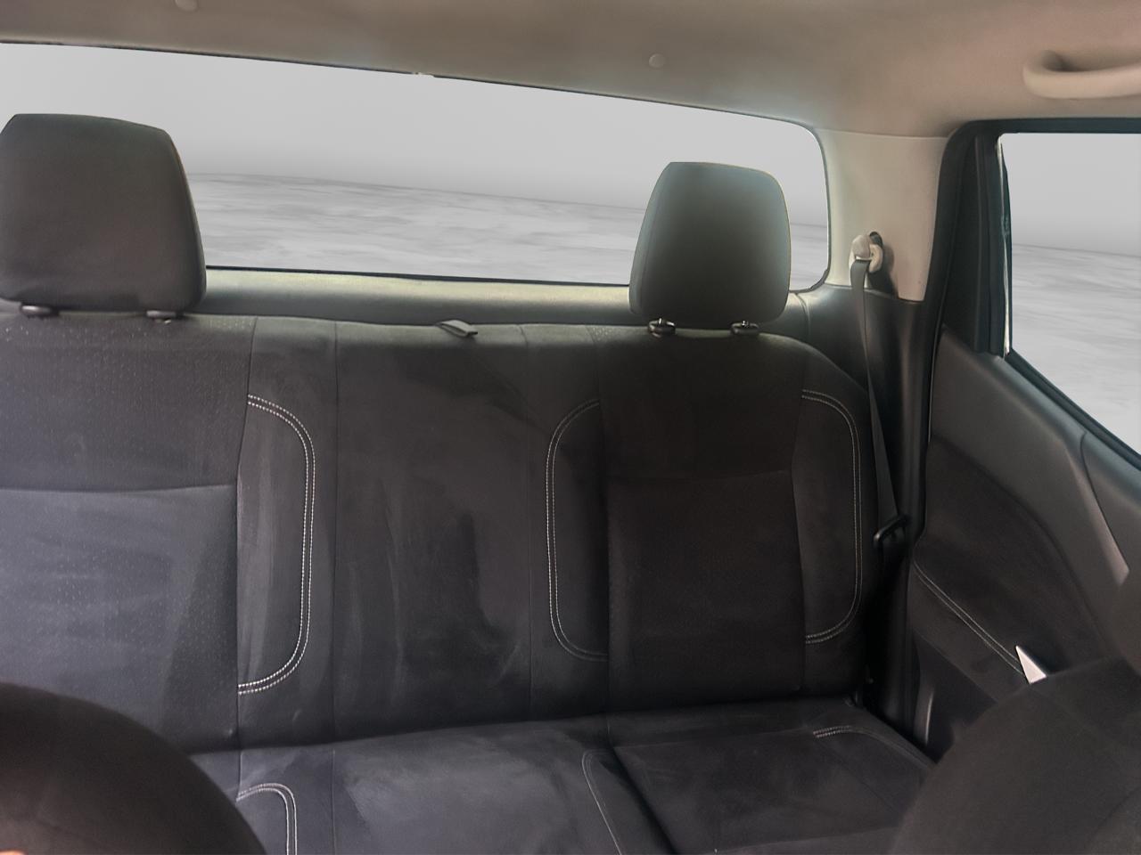 2019 Nissan NP300 Frontier 2.5 LE Ac Doble Cabina Mt