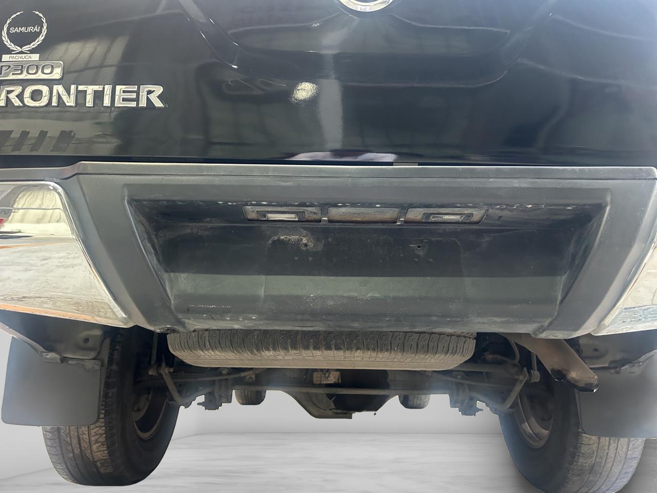 2019 Nissan NP300 Frontier 2.5 LE Ac Doble Cabina Mt
